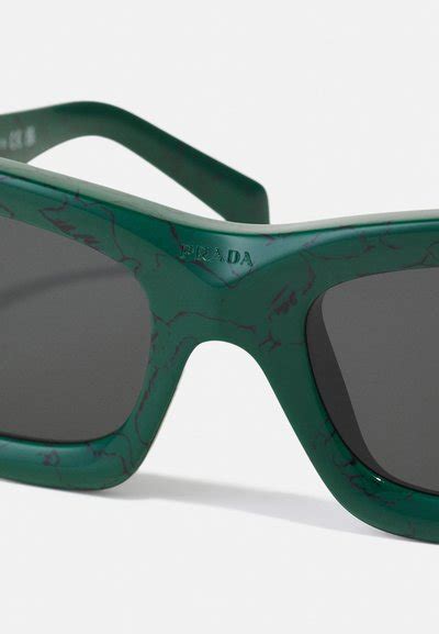 lunette de soleil prada verte|Lunette Prada femme .